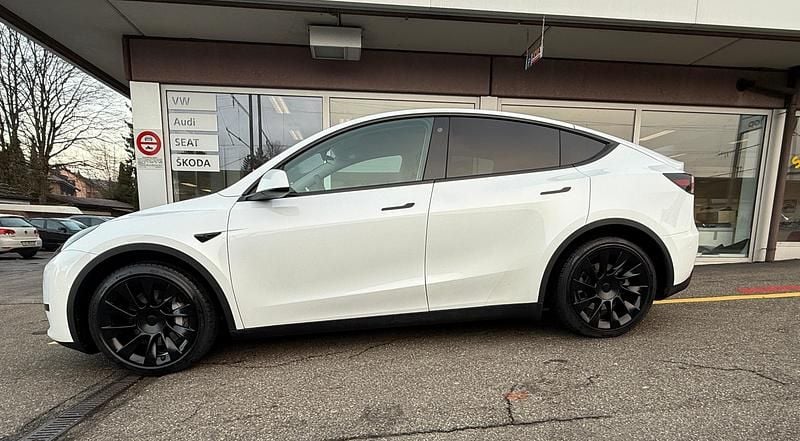 Gebraucht 2023 Tesla Model Y RWD SUV | CHF 21’444 (Fairer Preis) - Bild 1/4