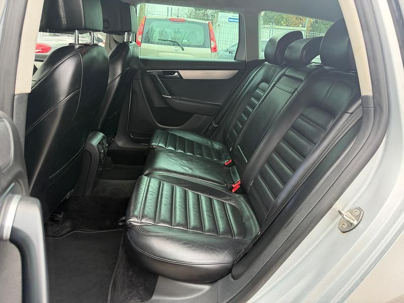 Gebraucht VW Passat Highline 160 PS (117 kW) 2011 Kombi