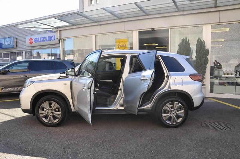 Neu Suzuki Vitara 110 PS (80 kW) 2025 SUV