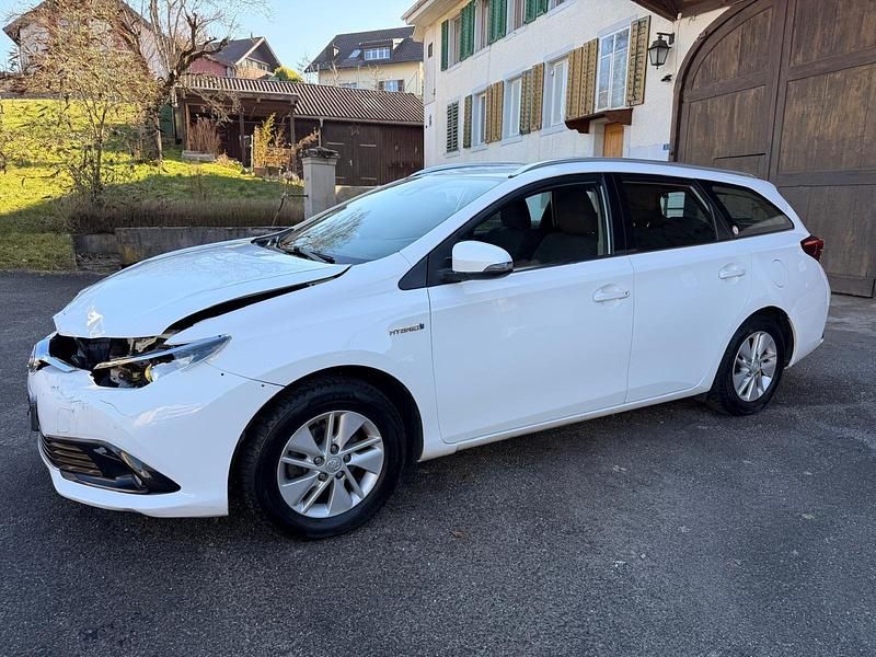 Gebraucht Toyota Auris Touring Sports Sol 136 PS (100 kW) 2016 Kombi