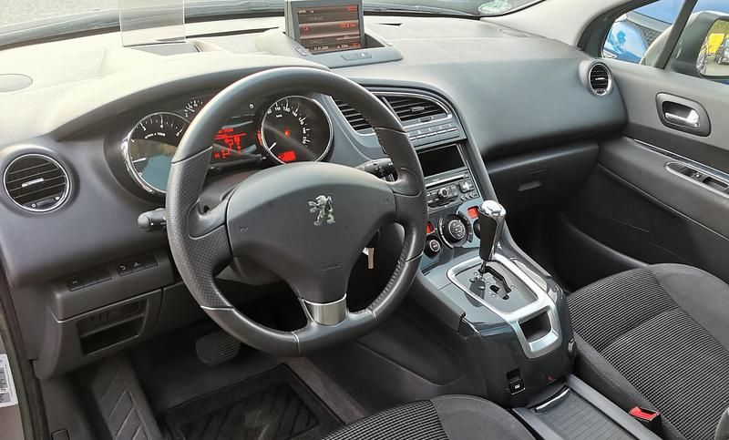 Gebraucht Peugeot 5008 Sport 156 PS (114 kW) 2011 Van / Kleinbus