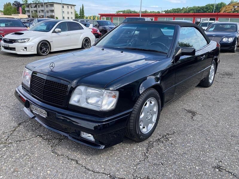 Gebraucht Mercedes E220 150 PS (110 kW) 1994 Cabrio