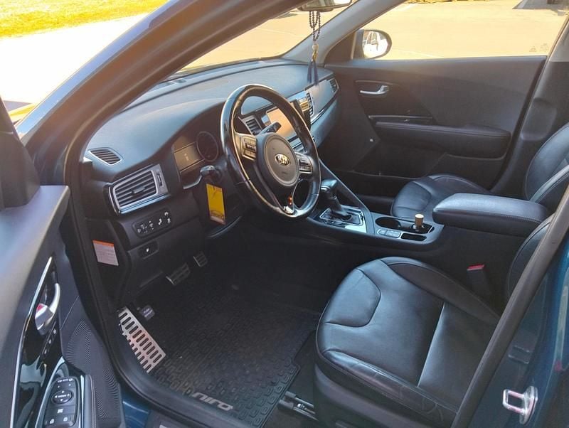 Gebraucht Kia Niro Style 141 PS (103 kW) 2016 SUV