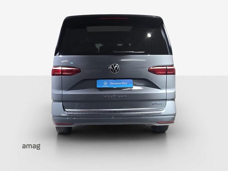 Gebraucht VW Multivan Style 218 PS (160 kW) 2024 Pure grey (lh7j) Van