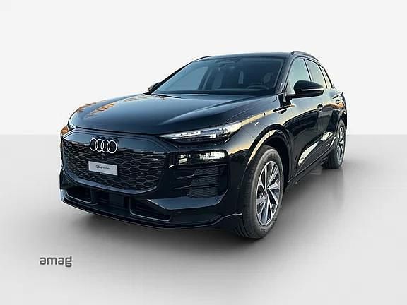 Mythosschwarz metallic Gebraucht 2025 Audi Q6 e-tron Ambiente SUV | CHF 69’900 - Bild 1/4