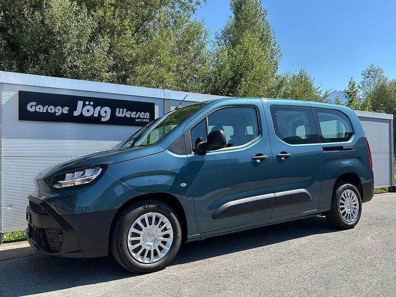 Neu Toyota Proace Verso City 131 PS (96 kW) 2025 Blau Kombi