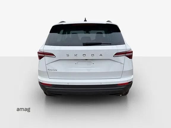 Neu Skoda Karoq Dynamic 150 PS (110 kW) 2026 Moon weiss, metallic SUV
