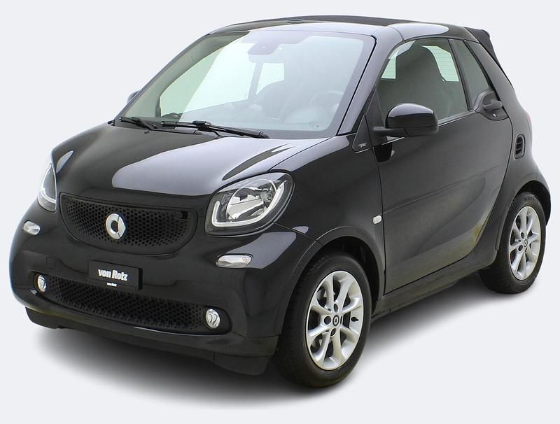 Schwarz Gebraucht 2016 Smart ForTwo Cabrio Prime Cabrio | CHF 13’890 - Bild 1/4
