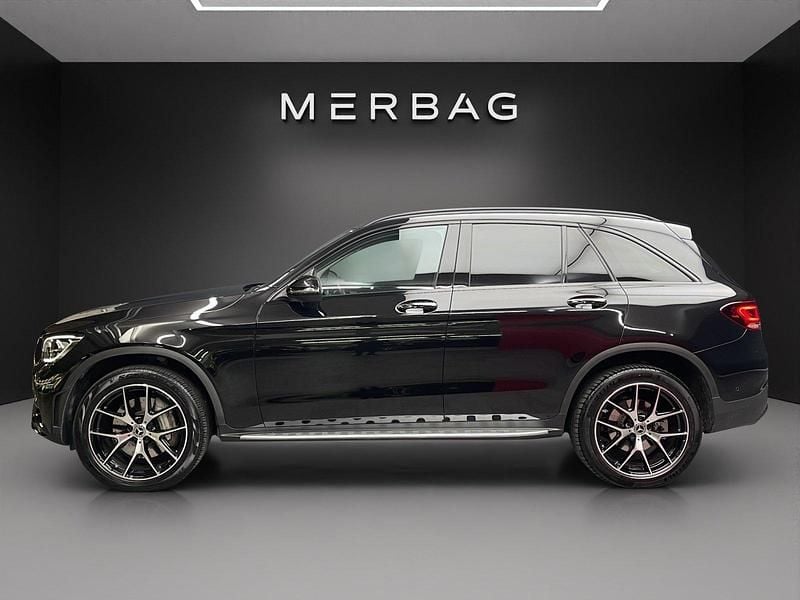 Gebraucht Mercedes GLC300e AMG line 211 PS (155 kW) 2022 Schwarz SUV