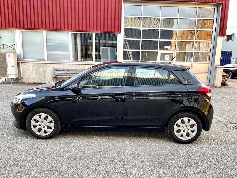 Gebraucht Hyundai i20 84 PS (61 kW) 2016