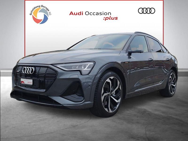 Grau Gebraucht 2021 Audi e-tron S-Line SUV | CHF 42’180 (Etwas zu teuer) - Bild 1/4