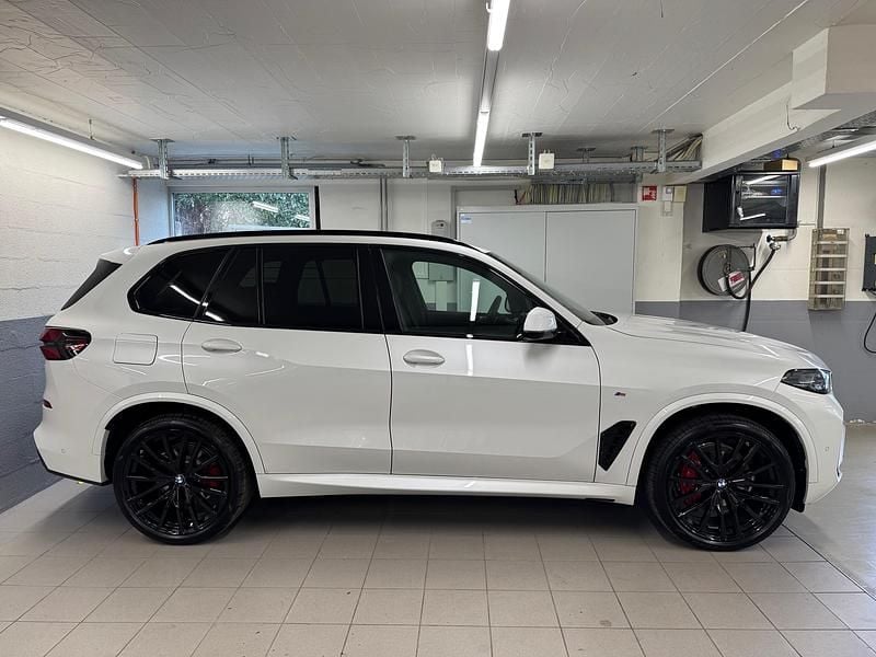 Neu BMW X5 Comfort Edition 298 PS (219 kW) 2026 Weiss SUV