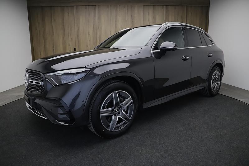 Gebraucht Mercedes GLC300e AMG Line Premium Plus 269 PS (197 kW) 2024