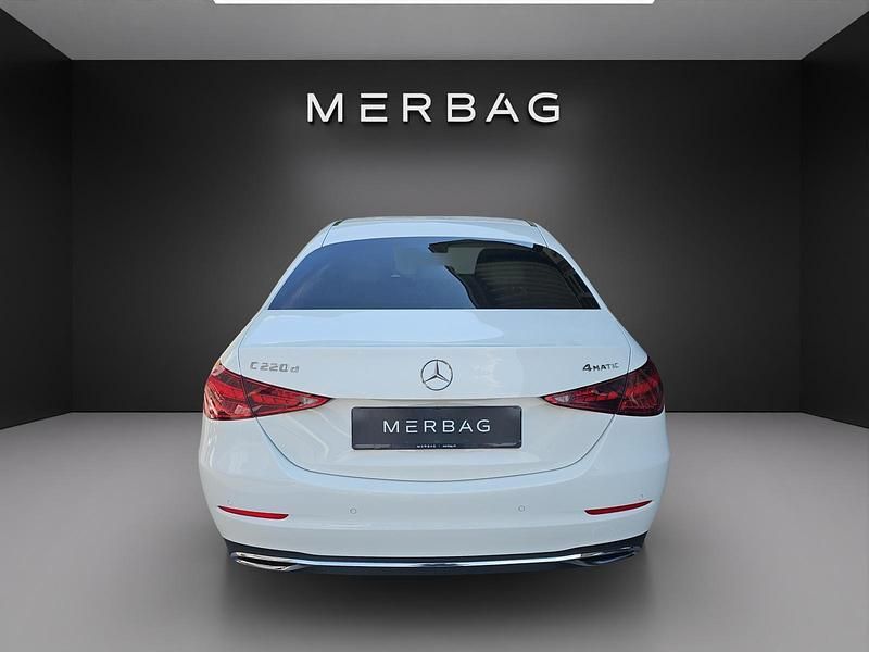 Gebraucht Mercedes C220 Avantgarde 197 PS (144 kW) 2024 Weiss Limousine