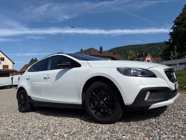 Gebraucht Volvo V40 CC Summum 150 PS (110 kW) 2015 Kombi