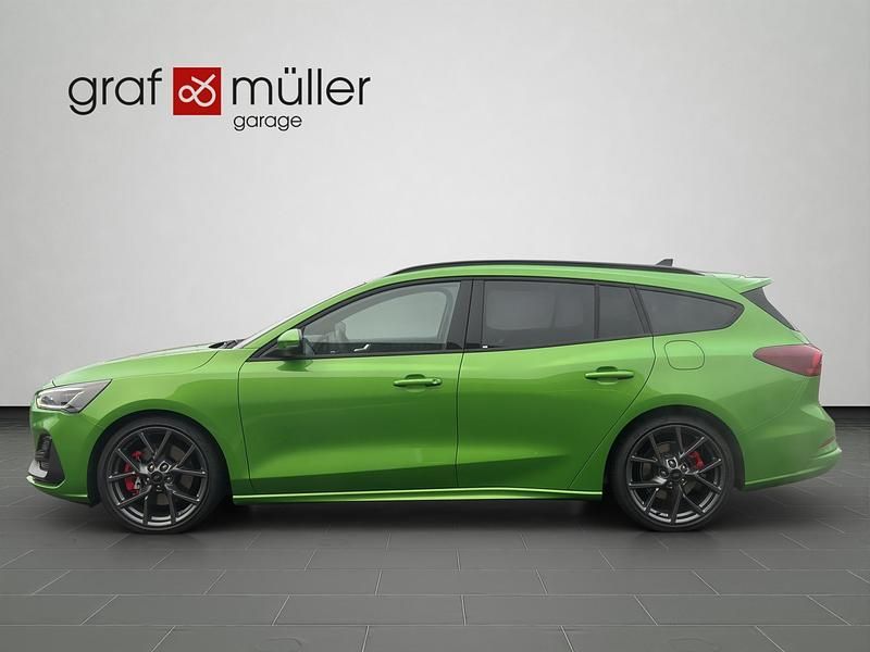 Neu Ford Focus ST 280 PS (205 kW) 2025 Grün Kombi