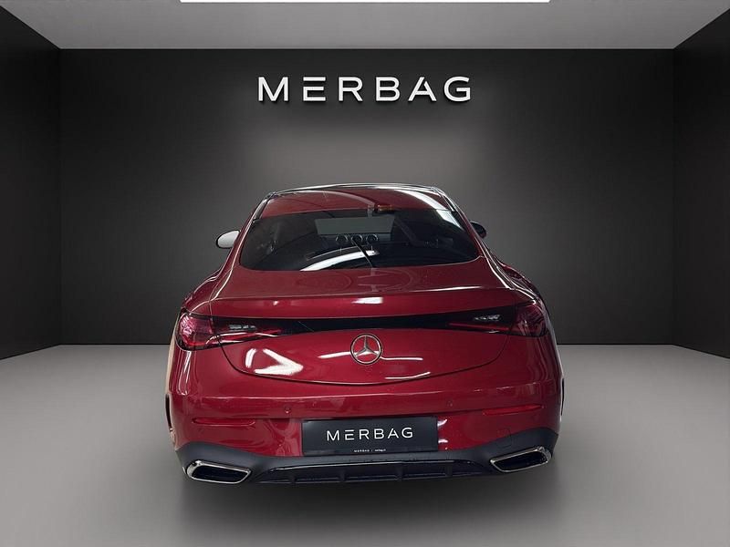 Neu Mercedes CLE300 258 PS (189 kW) 2025 Rot Coupé