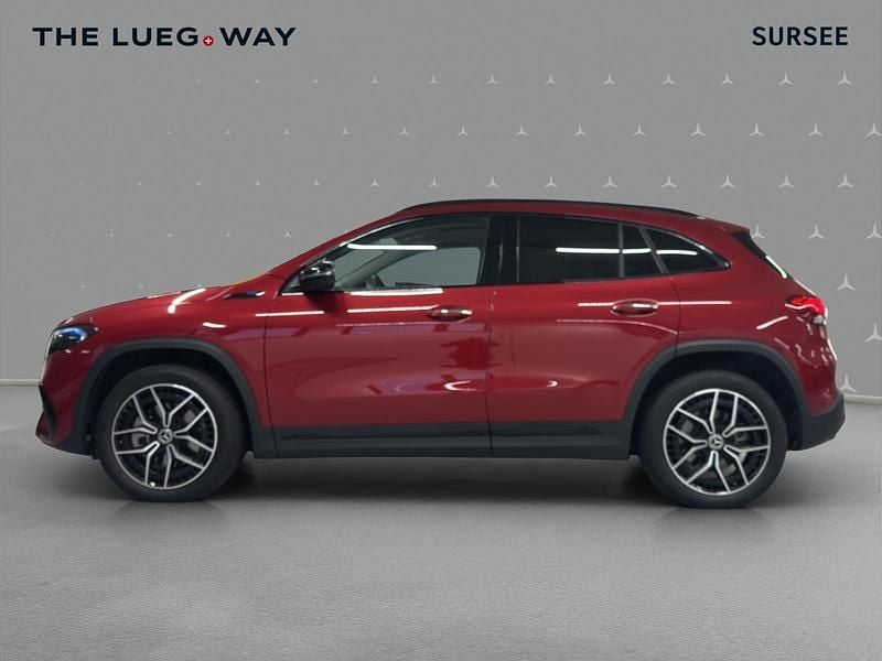 Gebraucht Mercedes EQA300 AMG line 168 kW (229 PS) 2022 Rot SUV