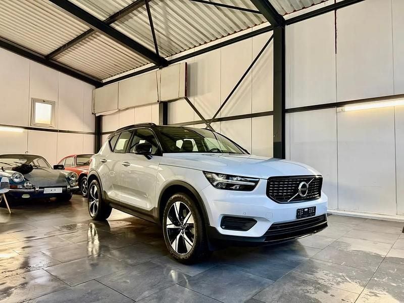 Gray Gebraucht 2025 Volvo XC40 R-Design SUV | CHF 29’700 - Bild 1/4