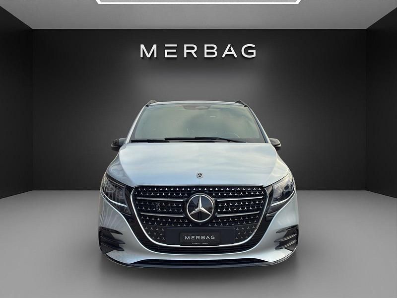 Gebraucht Mercedes V300 Exclusive 239 PS (175 kW) 2024 Silber Van / Kleinbus