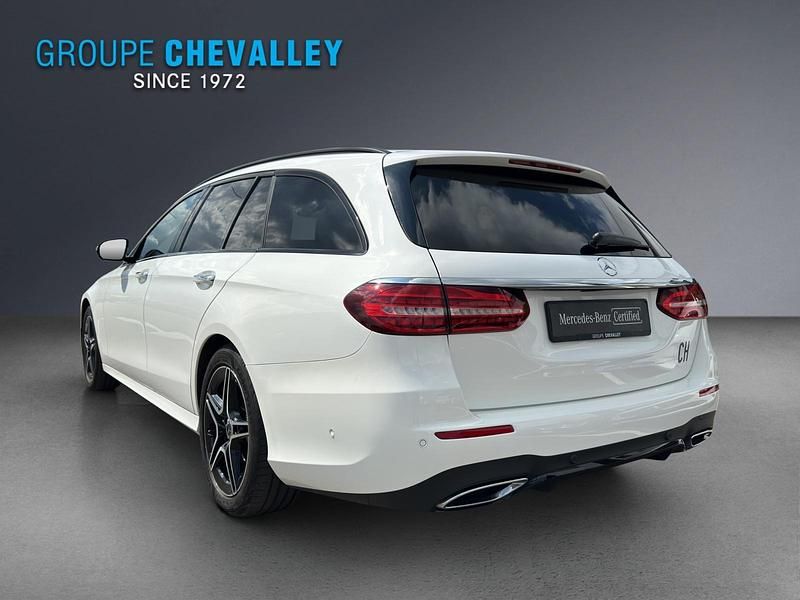 Gebraucht Mercedes E220 AMG line 194 PS (142 kW) 2022 Weiss Kombi