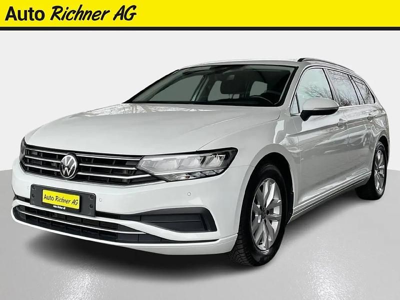 Gebraucht VW Passat Business 150 PS (110 kW) 2025 Weiss Kombi