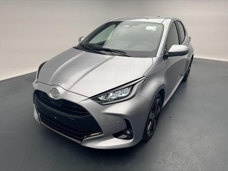 Silber Neu 2025 Toyota Yaris Hybrid Premium Limousine | CHF 31’270 (Fairer Preis) - Bild 1/4