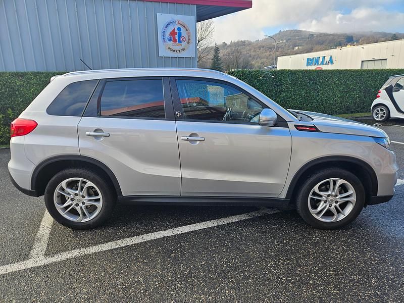 Gebraucht Suzuki Vitara 140 PS (102 kW) 2016 Silber SUV