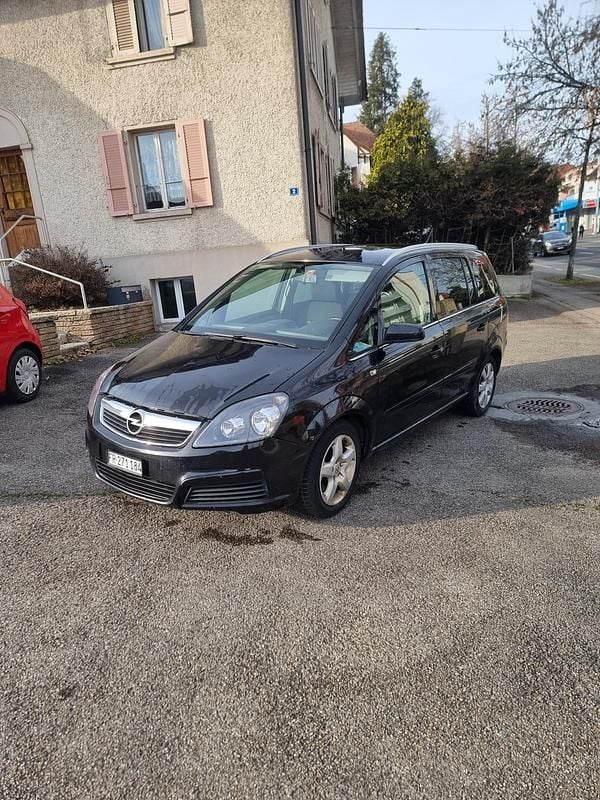 Gebraucht Opel Zafira Essentia 120 PS (88 kW) 2007 Van / Kleinbus