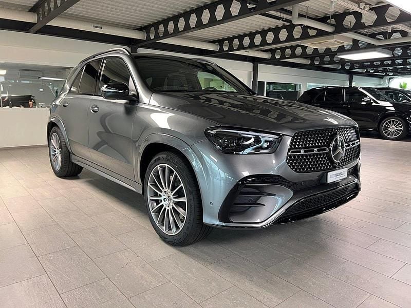 Neu Mercedes GLE450 AMG AMG line 401 PS (294 kW) 2025 Grau SUV