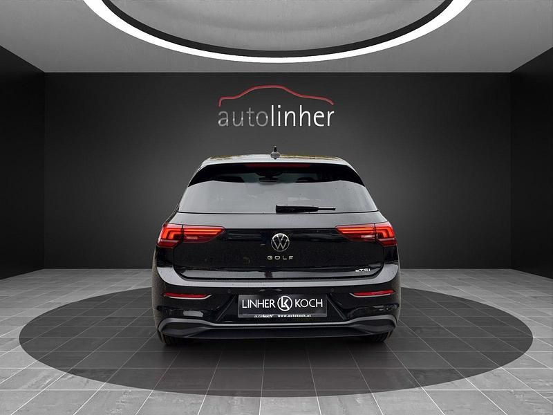 Neu VW Golf Basis 115 PS (84 kW) 2025 Limousine