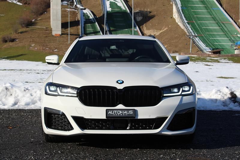 Gebraucht BMW 520 M Sport 190 PS (139 kW) 2021 Kombi