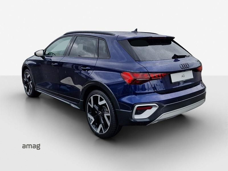 Gebraucht Audi A3 Ambiente 150 PS (110 kW) 2025 Navarrablau metallic Limousine