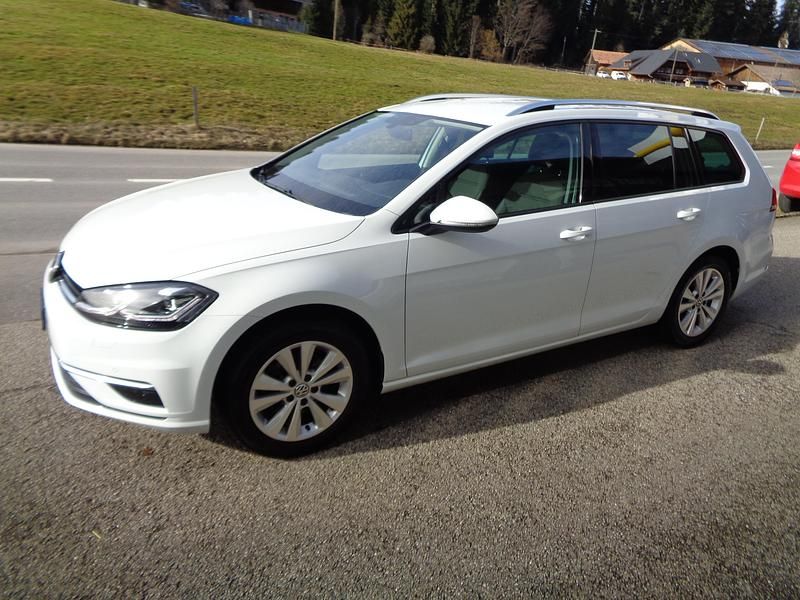 Gebraucht VW Golf VII Comfortline 125 PS (91 kW) 2017 Kombi