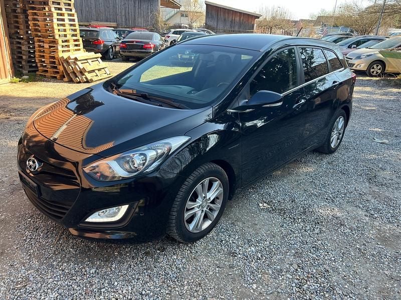 Gebraucht Hyundai i30 Style 128 PS (94 kW) 2012 Kombi