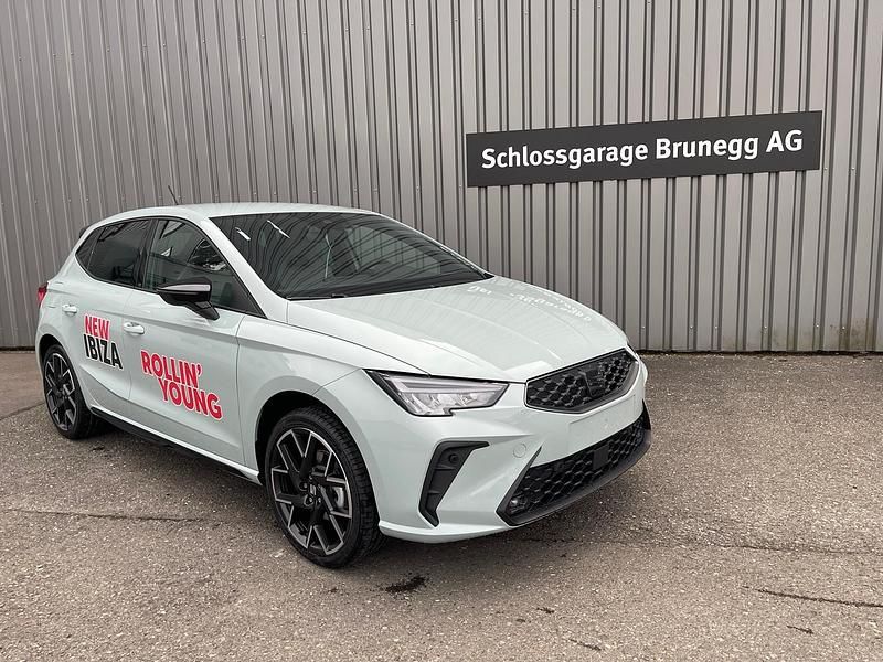 Grau Neu 2025 Seat Ibiza FR Limousine | CHF 30’650 (Fairer Preis) - Bild 1/4