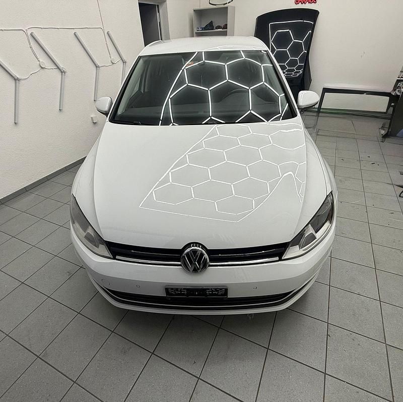 Gebraucht VW Golf VII Comfortline 105 PS (77 kW) 2014