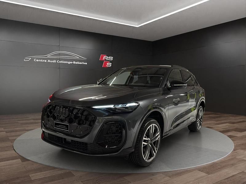 Neu Audi Q5 Comfort 204 PS (150 kW) 2025 Grau SUV