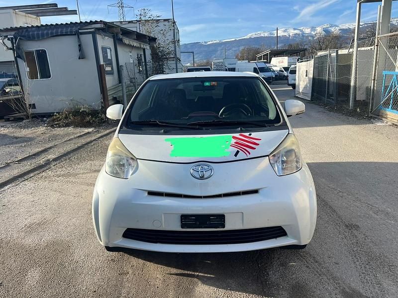 Gebraucht Toyota iQ Luna 68 PS (50 kW) 2012 Kleinwagen