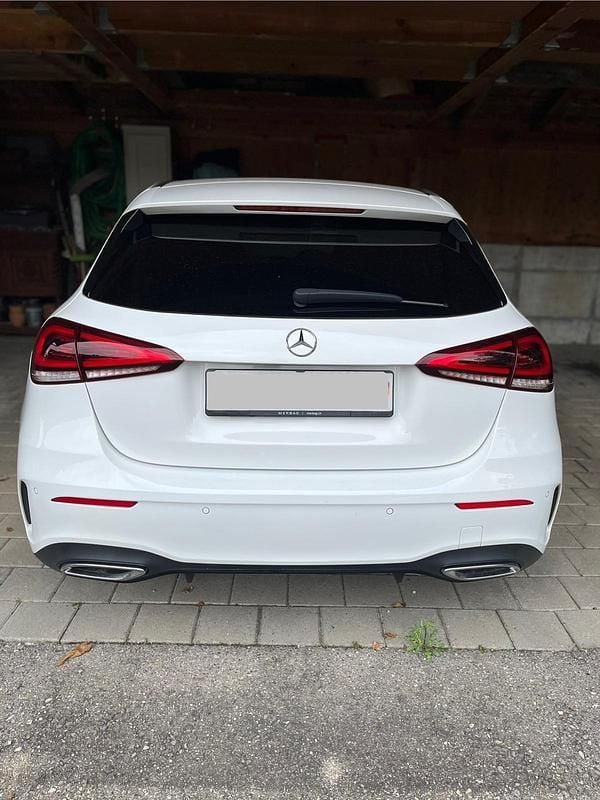 Gebraucht Mercedes A200 AMG line 163 PS (119 kW) 2023