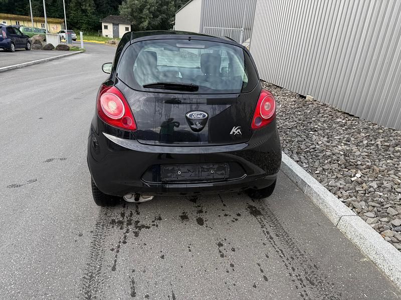Gebraucht Ford Ka Trend 69 PS (50 kW) 2013 Kleinwagen