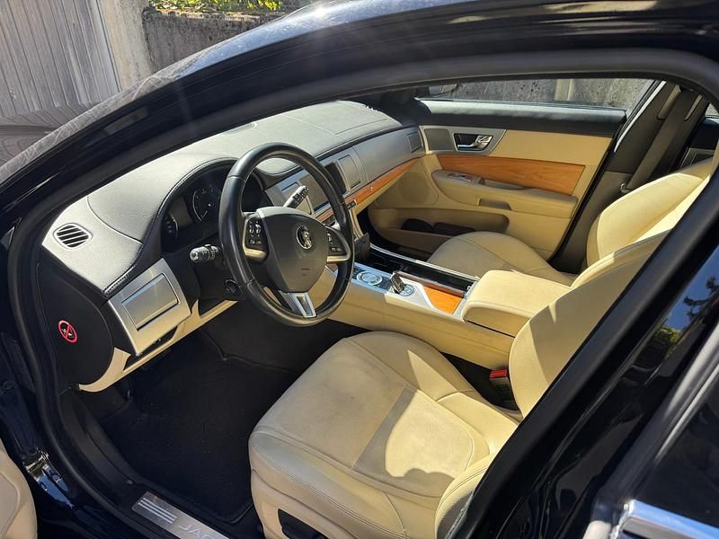 Gebraucht Jaguar XF Premium Luxury 200 PS (147 kW) 2015 Limousine