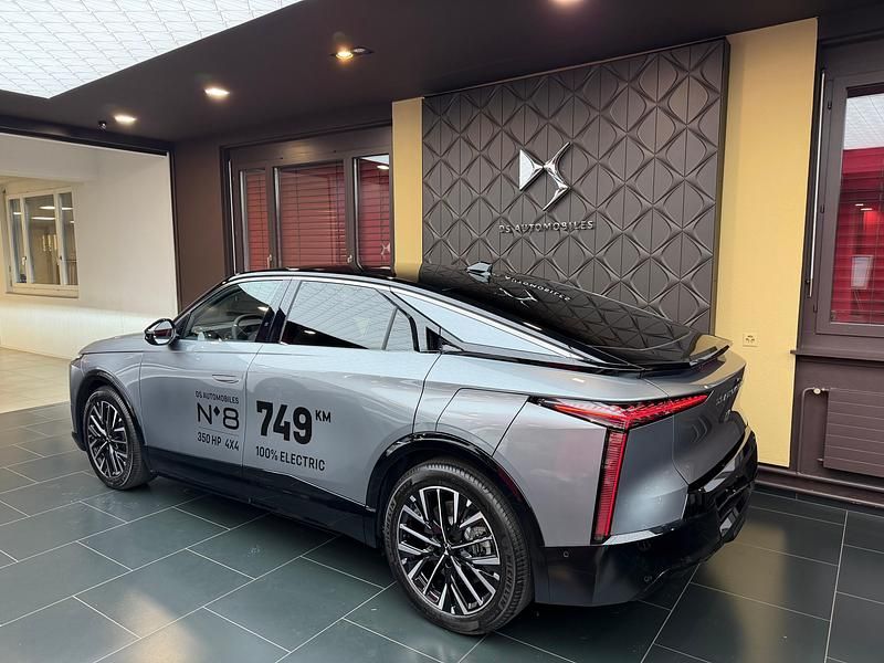 Neu DS Automobiles N°8 289 kW (394 PS) 2025 Grau SUV