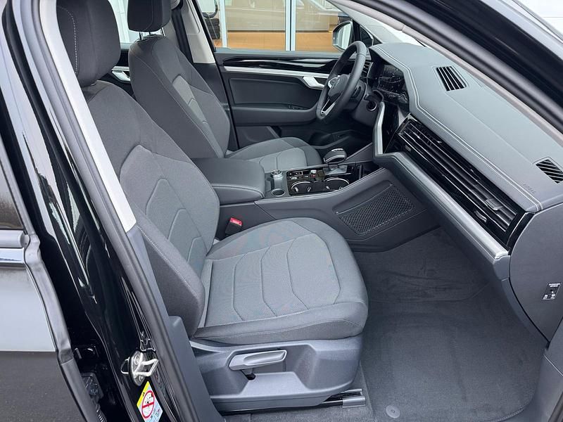 Neu VW Touareg 231 PS (169 kW) 2026 Schwarz SUV