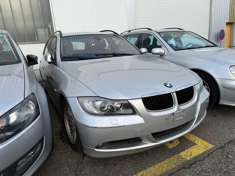 Gebraucht BMW 320 163 PS (119 kW) 2006 Kombi