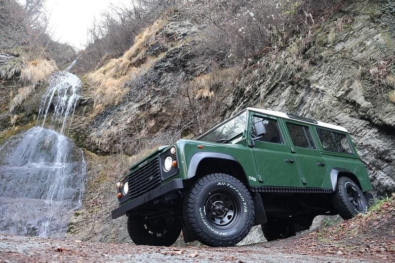 Gebraucht 2001 Land Rover Defender | CHF 31’800 - Bild 1/4