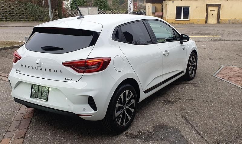Neu Mitsubishi Colt 90 PS (66 kW) 2025 Weiss SUV