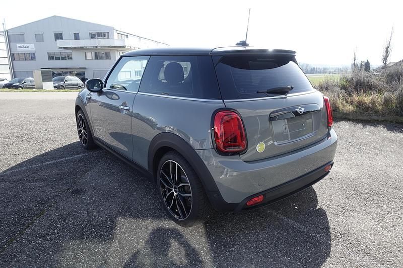 Gebraucht Mini Cooper SE 135 kW (184 PS) 2022 Kleinwagen
