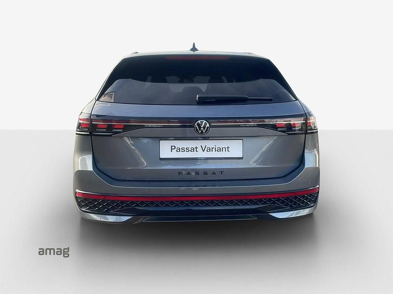 Gebraucht VW Passat R-line 193 PS (141 kW) 2025 Diabas grey metallic Kombi