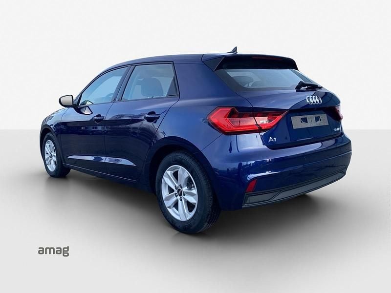 Gebraucht Audi A1 Sportback Attraction 115 PS (84 kW) 2025 Navarrablau metallic  navarrablau metallic Kleinwagen